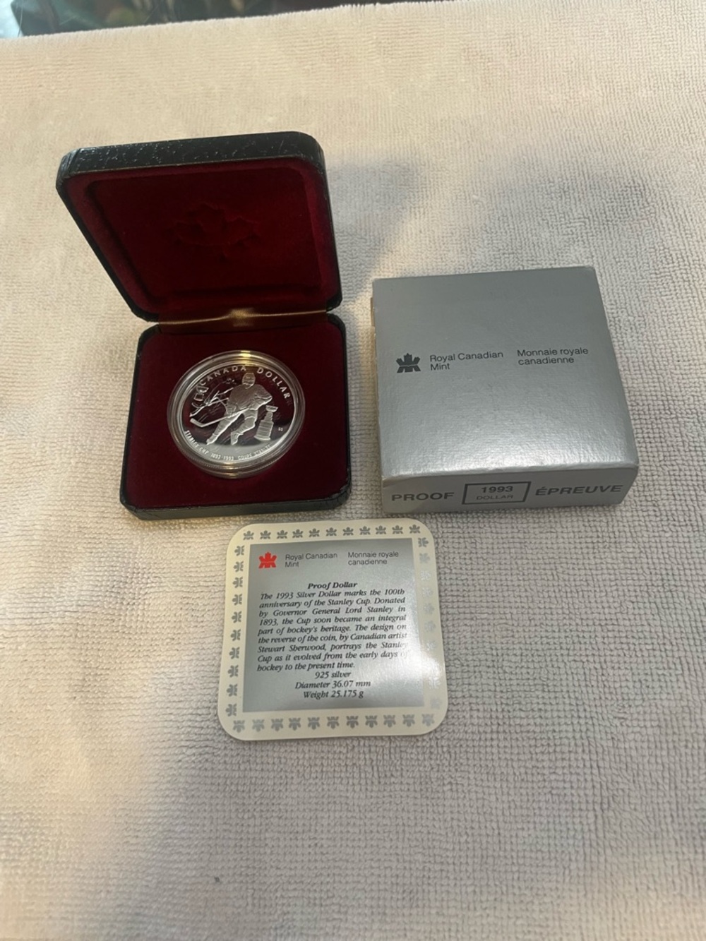 Royal Canadian Mint 1993 Silver Dollar - Hockey Stanley Cup Design